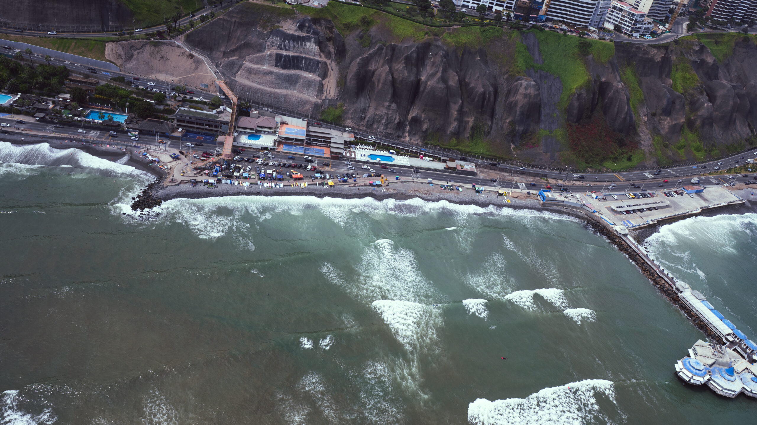 Clases de Surf en La Costa Verde de Lima, Perú