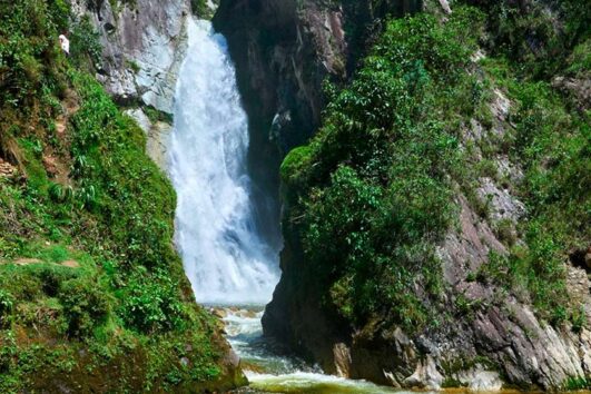 cascada de leon de oxapampa