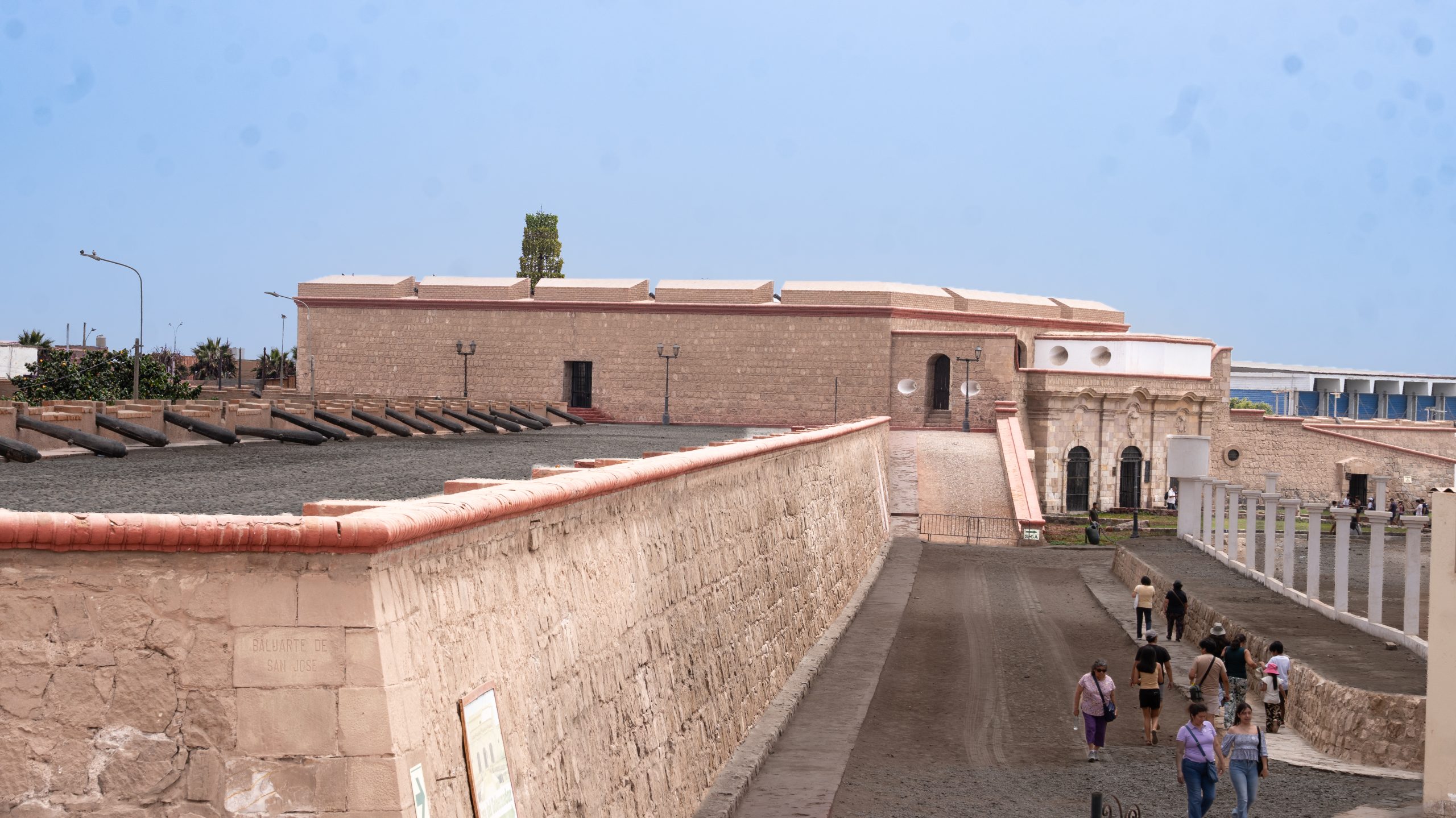 Tour a La Fortaleza del Real Felipe