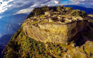 Fortaleza de Kuelap: La Joya Secreta de los Andes que Cambiará tu Forma de Viajar