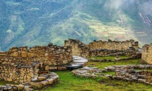 Fortaleza de Kuelap: La Joya Secreta de los Andes que Cambiará tu Forma de Viajar