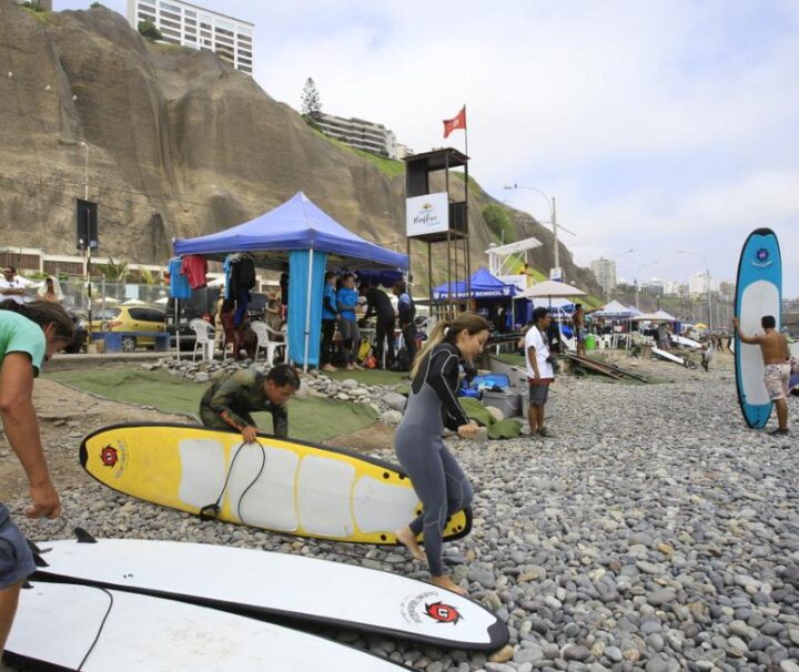 Clases de Surf en Miraflores, Lima- Perú