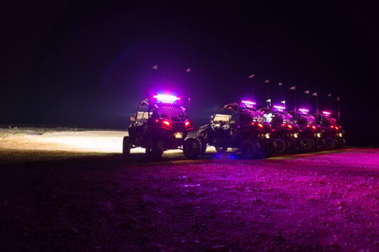 buggies paracas en la noche