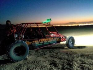 buggies paracas en la noche