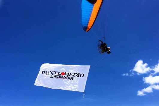 Paragliding Aerial Advertising Along the Costa Verde of Lima, Peru