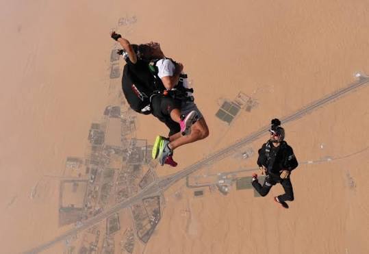Experiencia de Salto Tandem Paracaidismo en La Bahia de Paracas, Perú