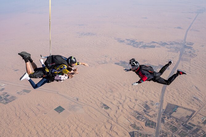 Experiencia de Salto Tandem Paracaidismo en La Bahia de Paracas, Perú