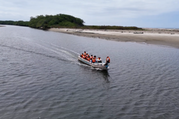 Tour Privado en Buggies Santuario Nacional Manglares de Tumbes, Perú