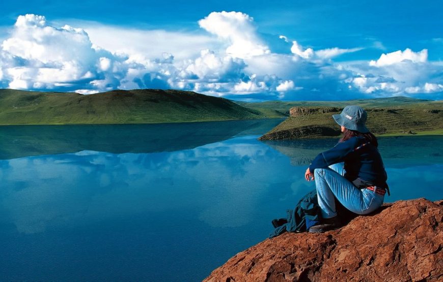 Tour al Santuario Arqueológico Chullpas de Sillustani en Puno, Perú