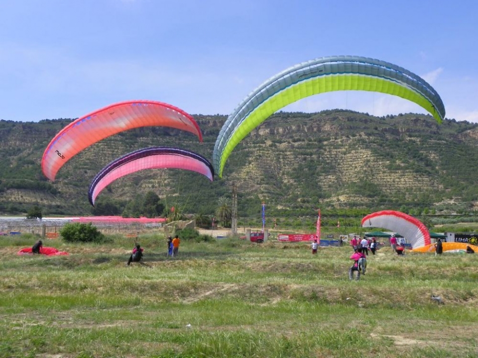 Curso de parapente Nivel Básico: Tus Primeros Pasos para Volar