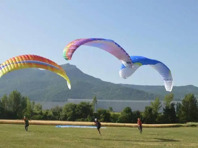 Curso de parapente Nivel Básico: Tus Primeros Pasos para Volar